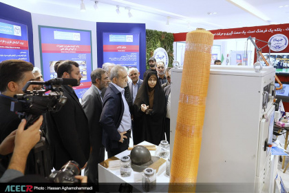 بازدید رئیس جمهور از نمایشگاه گزیده‌ای از دستاوردهای شاخص علمی و فناورانه جهاددانشگاهی