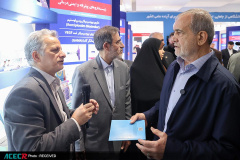 بازدید رئیس جمهور از نمایشگاه گزیده‌ای از دستاوردهای شاخص علمی و فناورانه جهاددانشگاهی