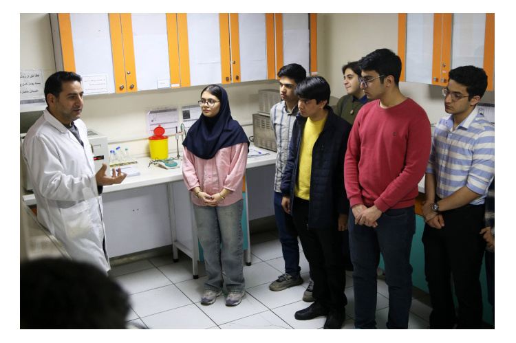 آینده علمی کشور به همت و انگیزه نخبگان جوان گره خورده است