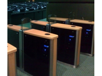 كنترل تردد و دسترسي