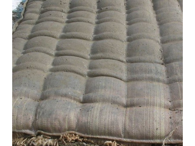 توليد پارچه لحاف بتنی مورد مصرف در قالبگيري بتن در بستر و كرانه آبراههها