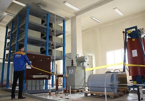 مجموعه آزمایشگاهی تست اتصال کوتاه کلیدهای MW به روش سینتتیک